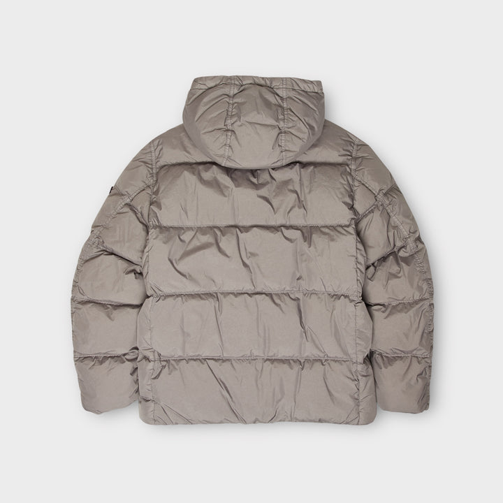 Produktbillede af Stone Island Garment Crinkle Reps  Dun Hooded Jakke I Grå set bagfra