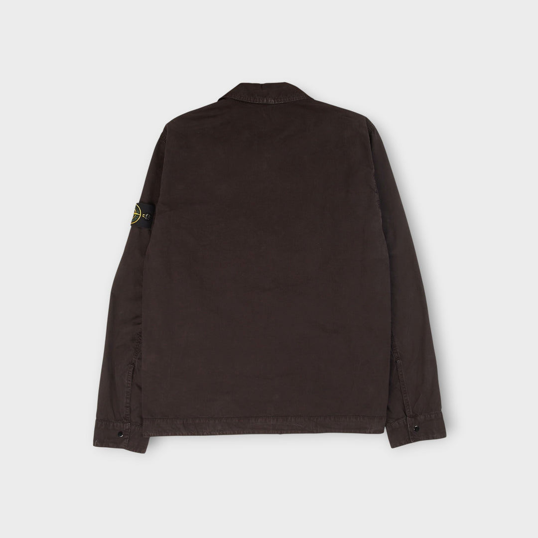 Sort Stone Island overshirt med brystlomme og rå old effect finish