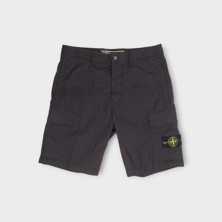 Stone Island cargo shorts i sort med regular fit