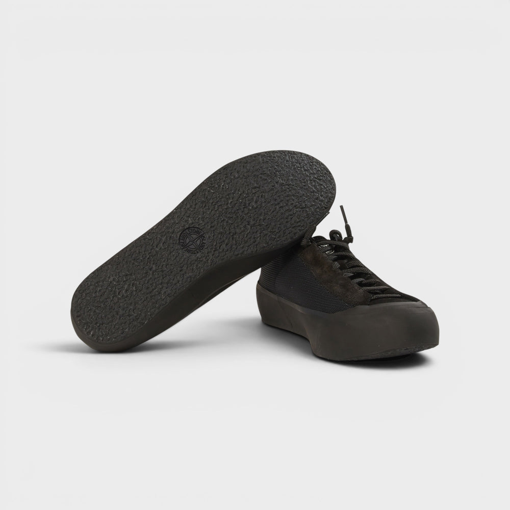 Sorte Stone Island trainers i let mesh materiale
