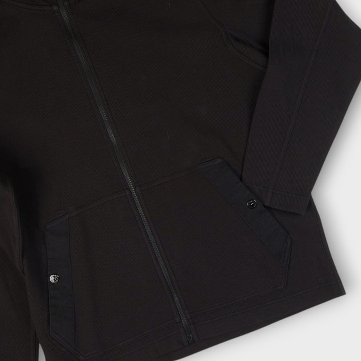 Stone Island hættetrøje med gennemgående lynlås i sort.