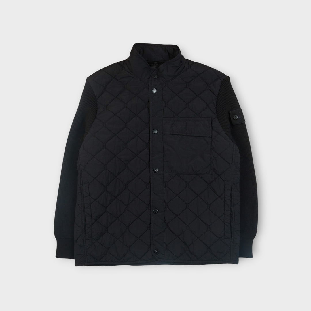 Stone Island Ghost Nylon Smerigliato jakke i sort med tonal Compass Badge