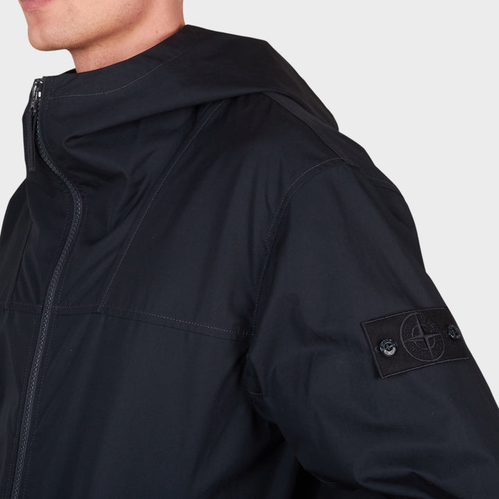 stone-island-ghost-windproof-breathable-jacket-navy-fit
