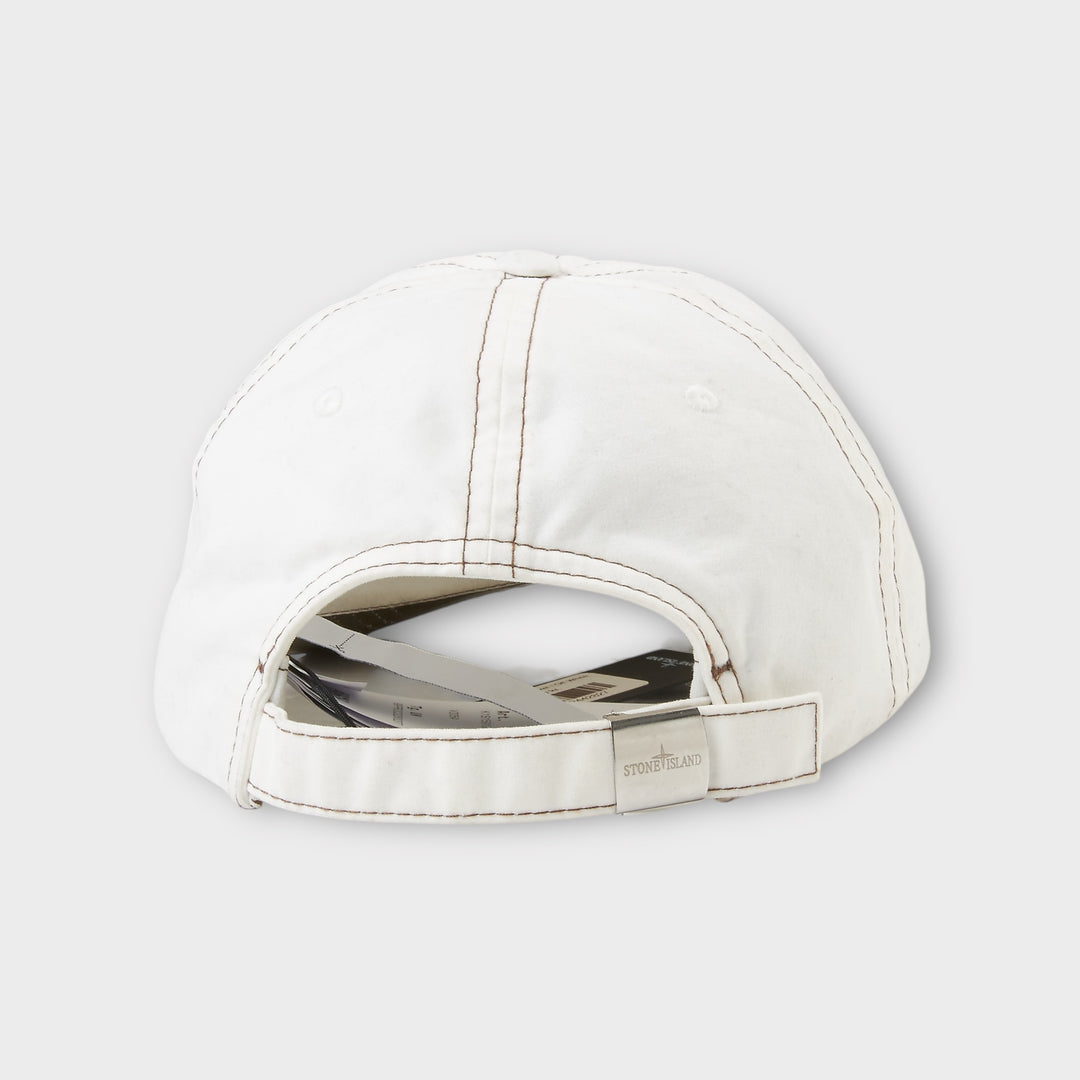 Stone Island herrekasket i off white med logo foran