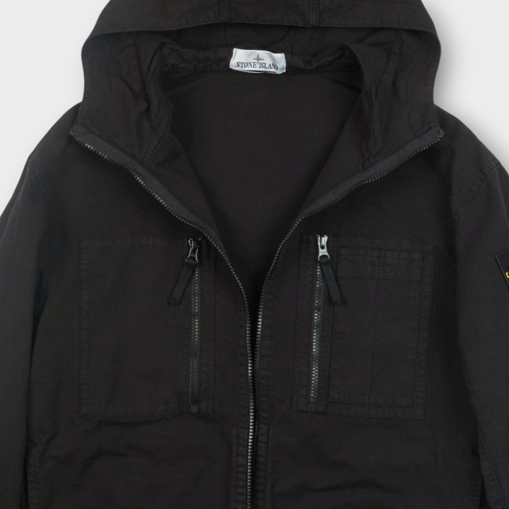 Stone Island Hooded Overshirt i sort til moderne streetwear
