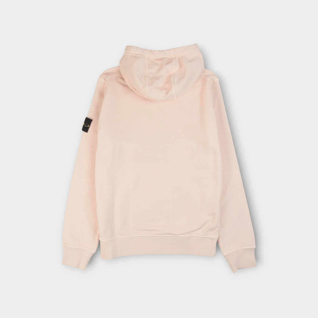 Stone Island lyserød hoodie med ikonisk Compass-logo på ærmet.