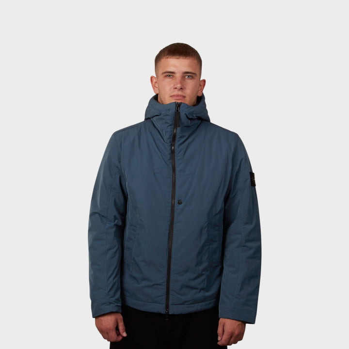 Let overgangsjakke i blå micro twill fra Stone Island