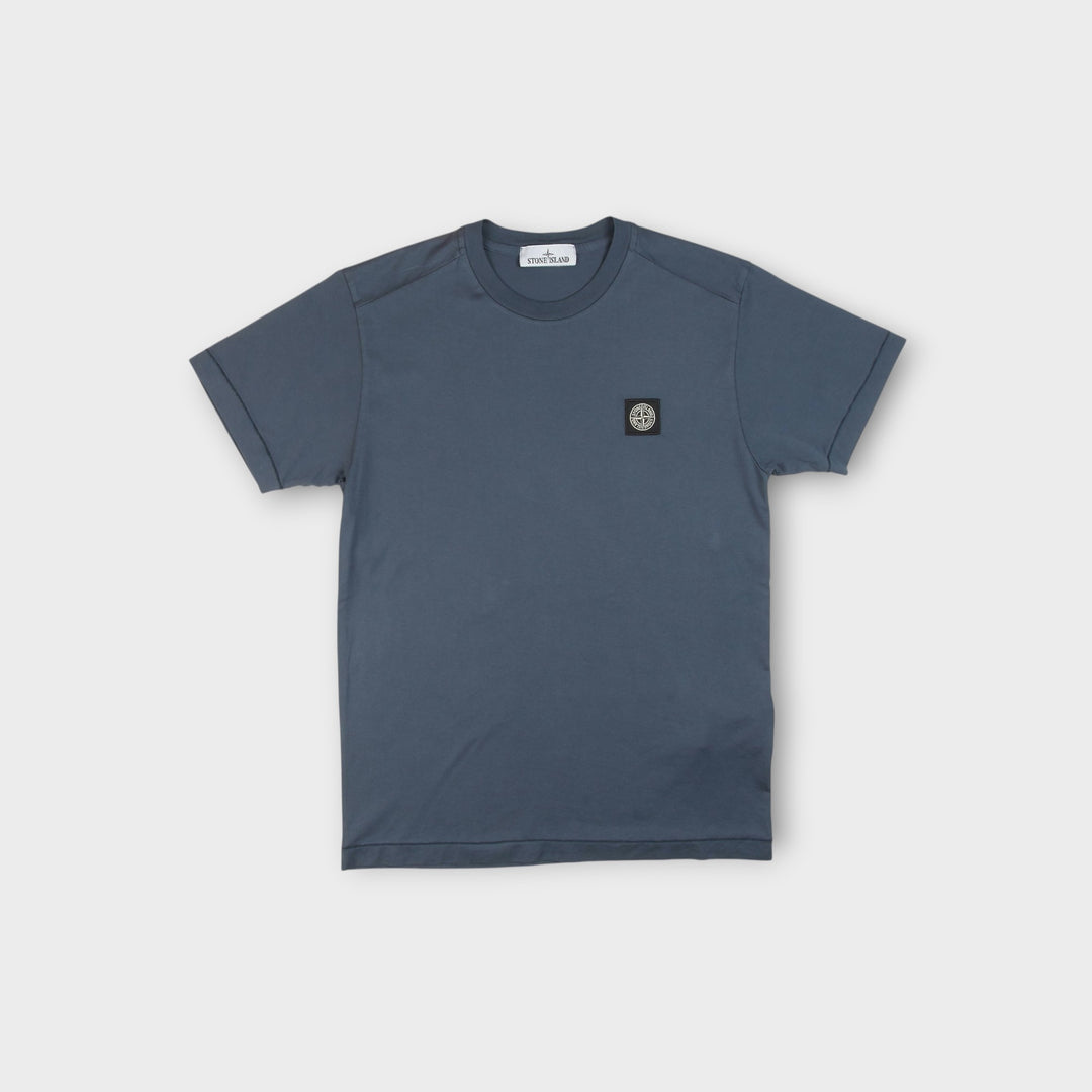 Stone Island Slim Fit T-Shirt i Navy Blue med Compass Patch.