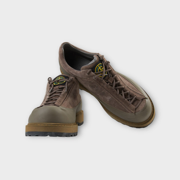 Eksklusive Stone Island herresko i military green suede