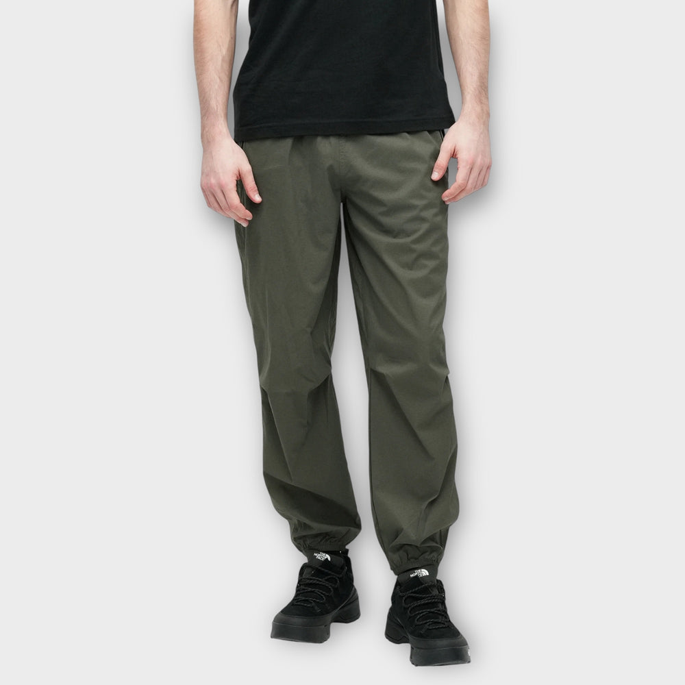 The North Face Wind bukser i Taupe Green fra The North Face.