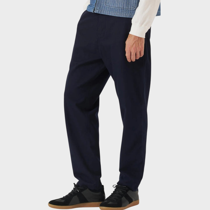 Herrebukser i navy brushed moleskin – Universal Works Military