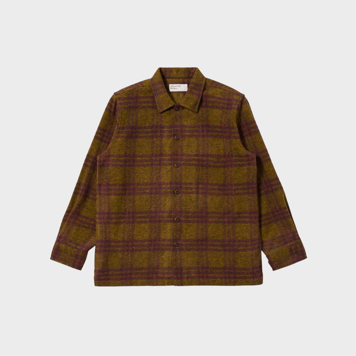 Universal Works Dam Check Fatique Shirt Gold overskjorte i ternet design