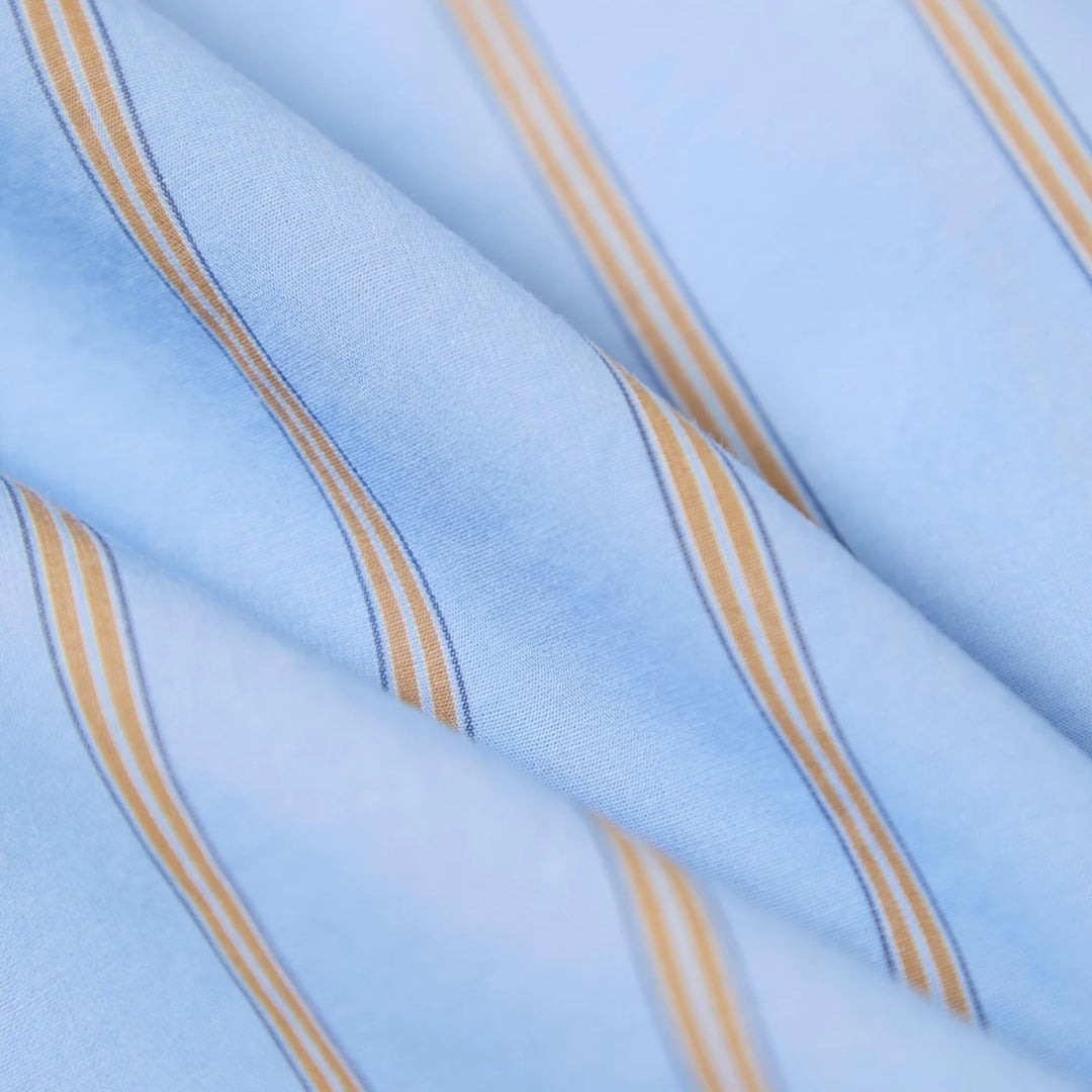 Ternet Universal Works Lazy Day Pop Stripe Four skjorte i blå nuancer herre