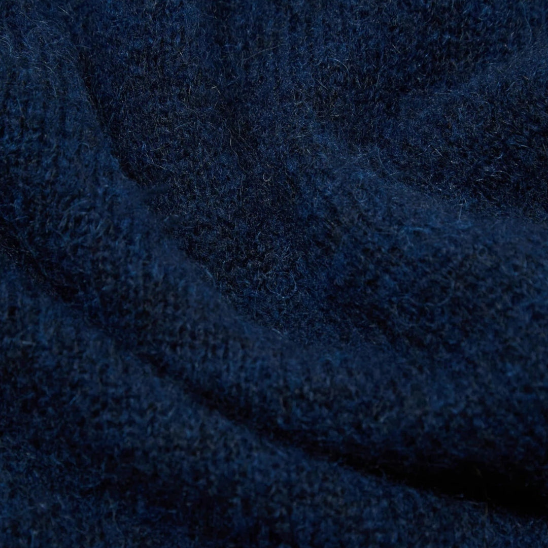 Universal Works Navy alpaka-strik stylet med chinos