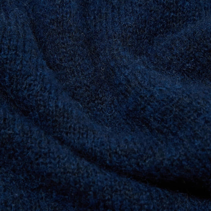 Universal Works Navy alpaka-strik stylet med chinos