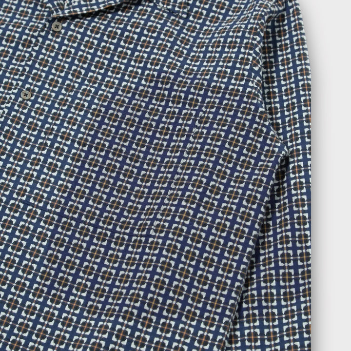 Universal Works LS Camp Skjorte i Navy set bagfra