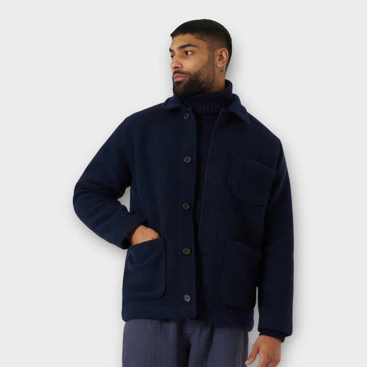 Universal Works Techno Melton Jakke i Navy Check med logo