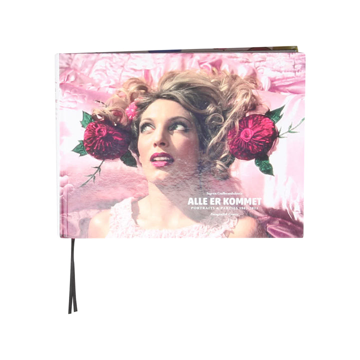 ALLE ER KOMMET: PORTRAITS & PARTIES 1983-2013 AF SIGRÚN GUDBRANDSDOTTIR - Le Fix